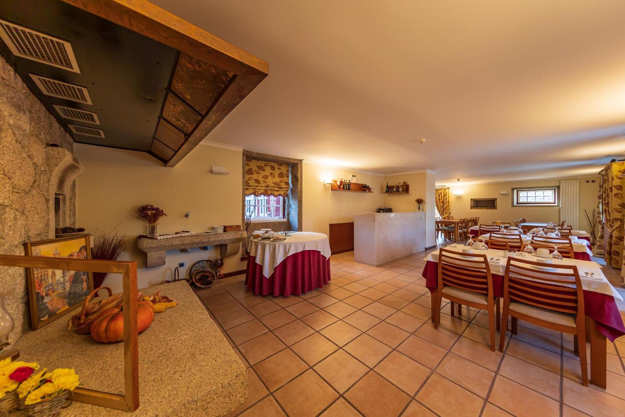 Hotel Rural Quinta De Sao Sebastiao Barroselas Exterior photo